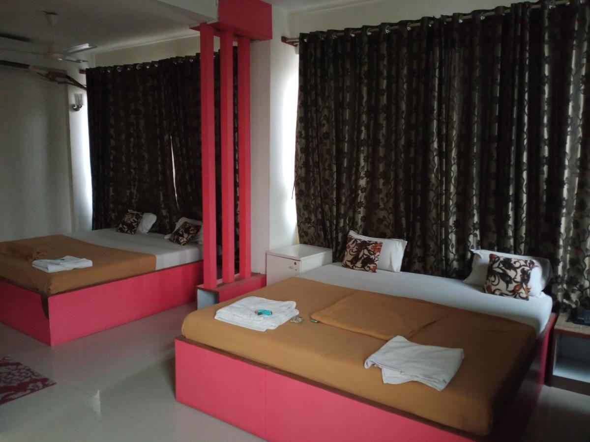 Malhar Palace Hotel 쉬르디 외부 사진